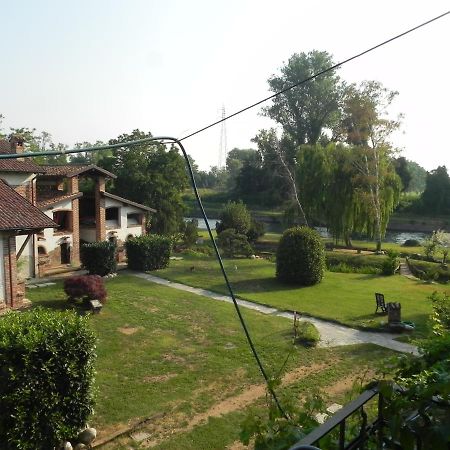 Agriturismo Cascina Poscallone Abbiategrasso Exterior foto