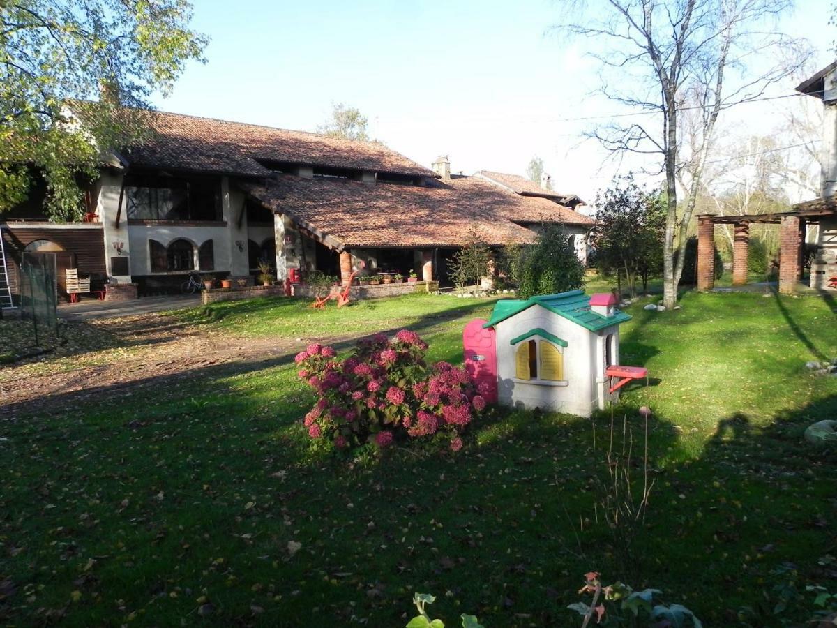 Agriturismo Cascina Poscallone Abbiategrasso Exterior foto